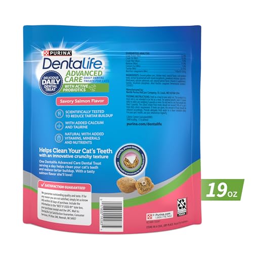 Purina DentaLife Made in USA Facilities Cat Dental Treats, Savory Salmon Flavor - 19 oz. Bag