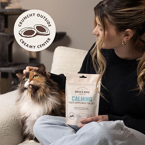 Rocco & Roxie Cat Calming Treats with Melatonin for Cats, Stress and Anxiety Relief, Keep Calm for Grooming, Travel, or Vet Visits, Aid Sleep with